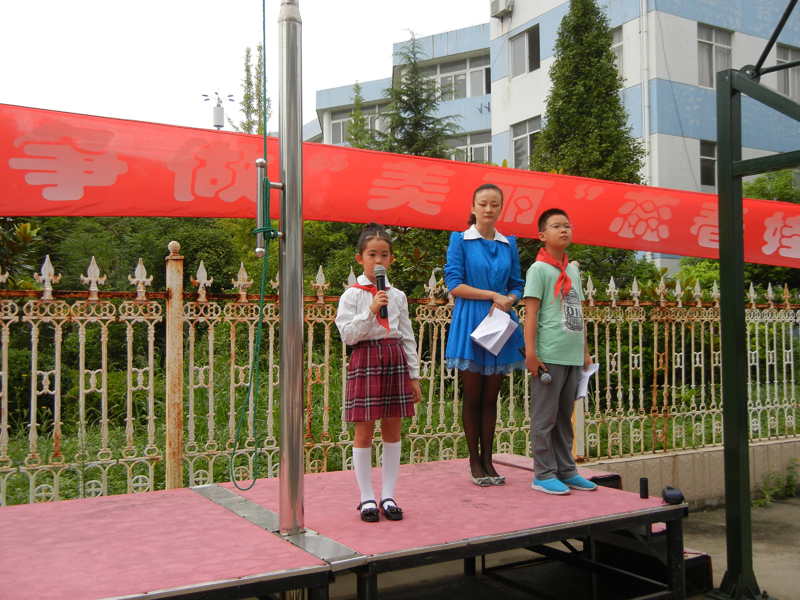 节日小使者向大家介绍即将到来的节日文化